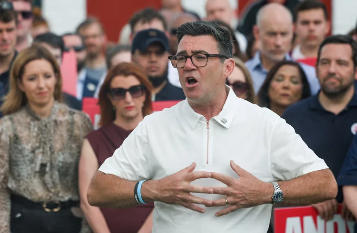 Andy Burnham se perfila como el principal favorito