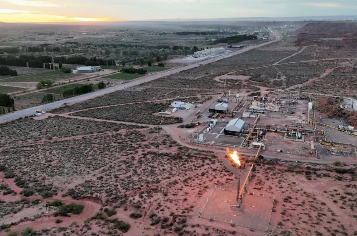 What areas will the new gas pipeline connect?