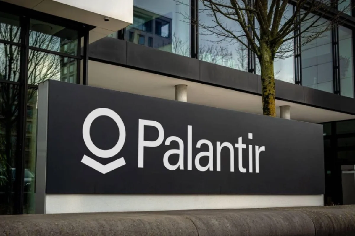 Sánchez vetoes Palantir, the tech giant allied with Trump, in a new clash between Spain and the US