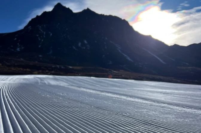 Los Puquios inició una temporada histórica con nieve garantizada y promociones especiales