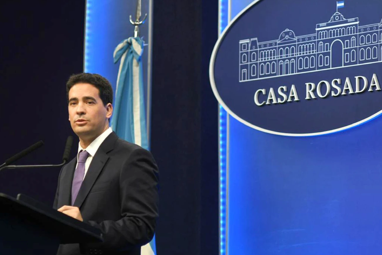 EN VIVO | Conferencia de prensa del vocero presidencial Adrián Ravier