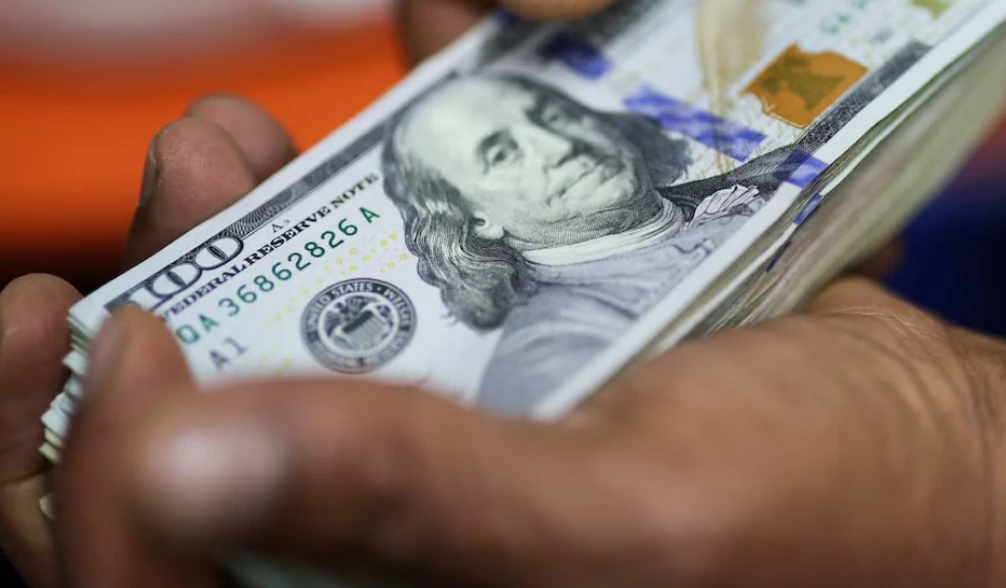 Salary accounts in dollars will be free