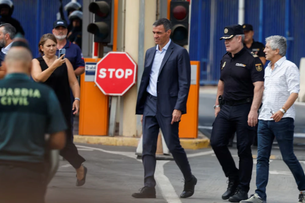 Sánchez was received with boos in Ceuta amid the migration invasion that has already left 41 dead