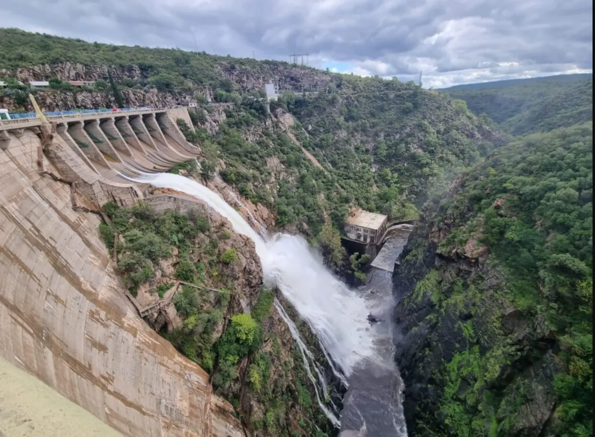 Dique Los Molinos: naturaleza y actividades náuticas