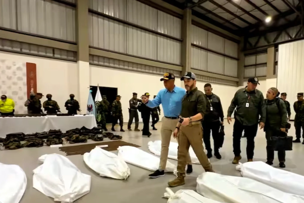 De la Espriella mostró los cuerpos de los terroristas de las FARC abatidos en una operación militar