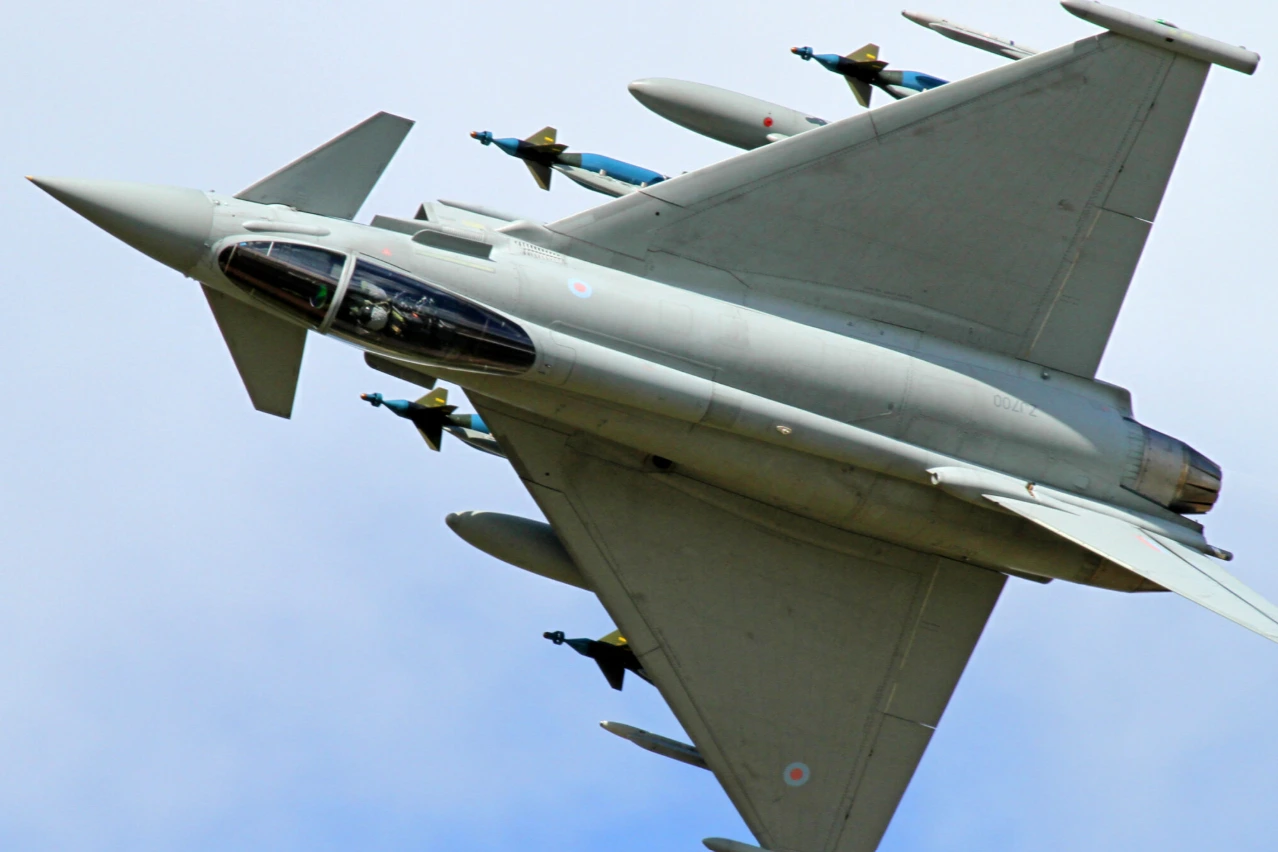 After Milei's speech, London strengthens its air power in the Falklands and will renew its warplanes