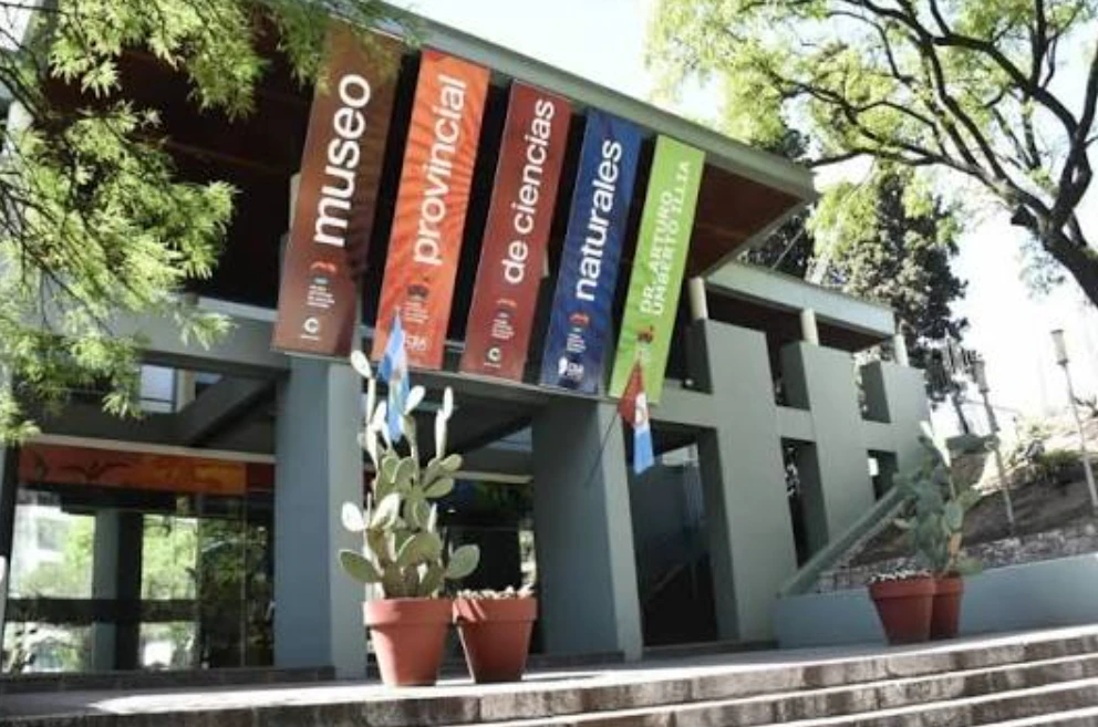 Museo Provincial de Ciencias Naturales: dinosaurios e historia natural