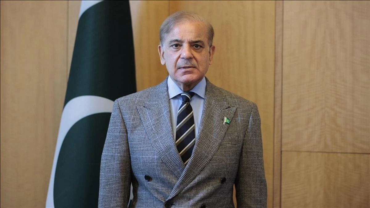 The Prime Minister of Pakistan condemned the Houthi attacks against Mecca and assured that he will continue to support Saudi Arabia