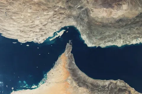 Un acuerdo inicial contemplaba la reapertura del Estrecho de Ormuz, pero el mismo fracasó tras la violación del acuerdo por parte del régimen iraní