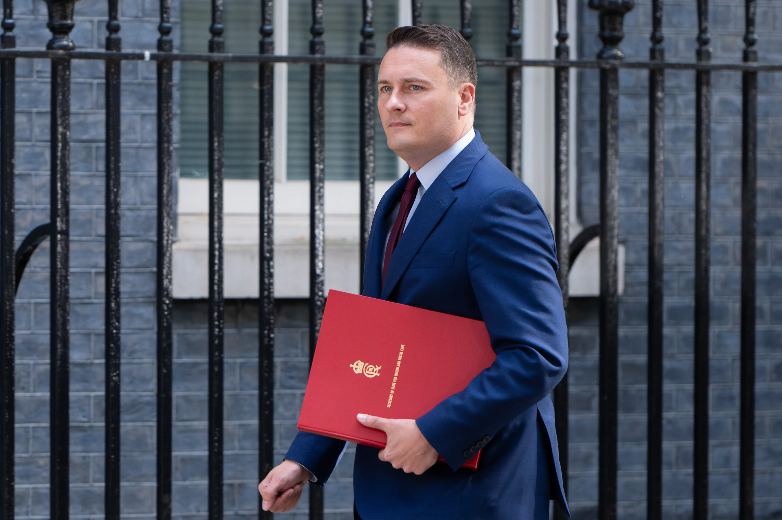 La sorpresiva renuncia de Wes Streeting al gabinete fue uno de los puntos más notables de la crisis que enfrenta el gobierno laborista