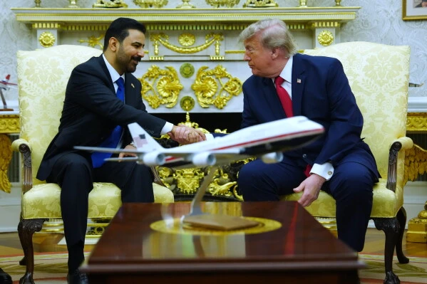 Donald Trump anunció el retiro de la totalidad de las tropas en Irak durante una reunión con el primer ministro iraquí en el Salón Oval