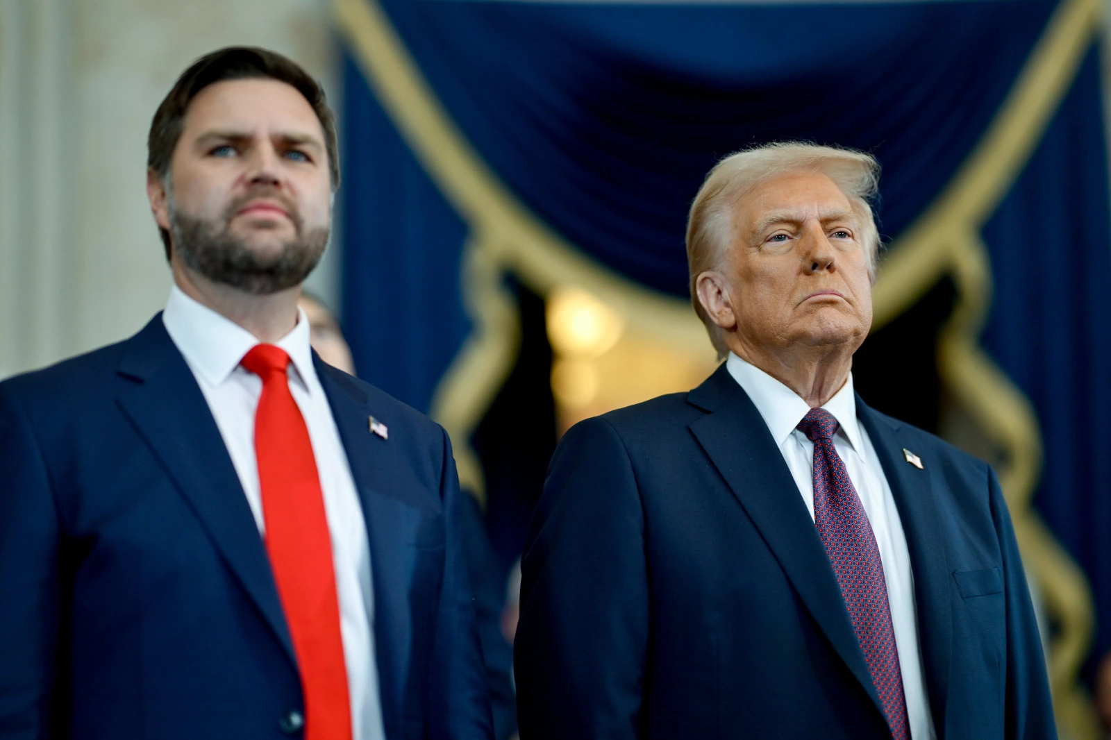 Donald Trump y JD Vance apuntaron contra las políticas migratorias de la Unión Europea y de Francia e instaron a cerrar las fronteras