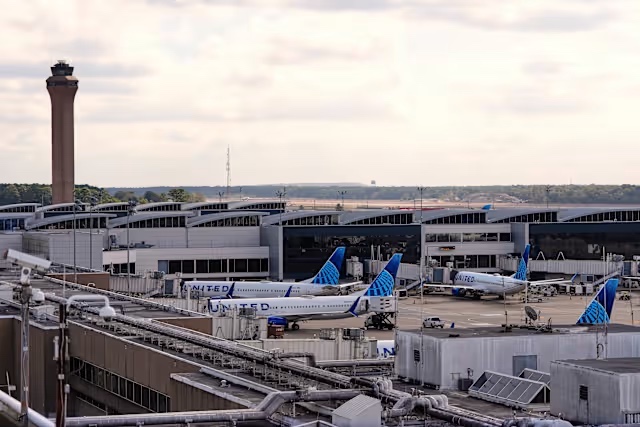 The airport canceled its plans to accommodate Muslim rituals due to passenger rejection.