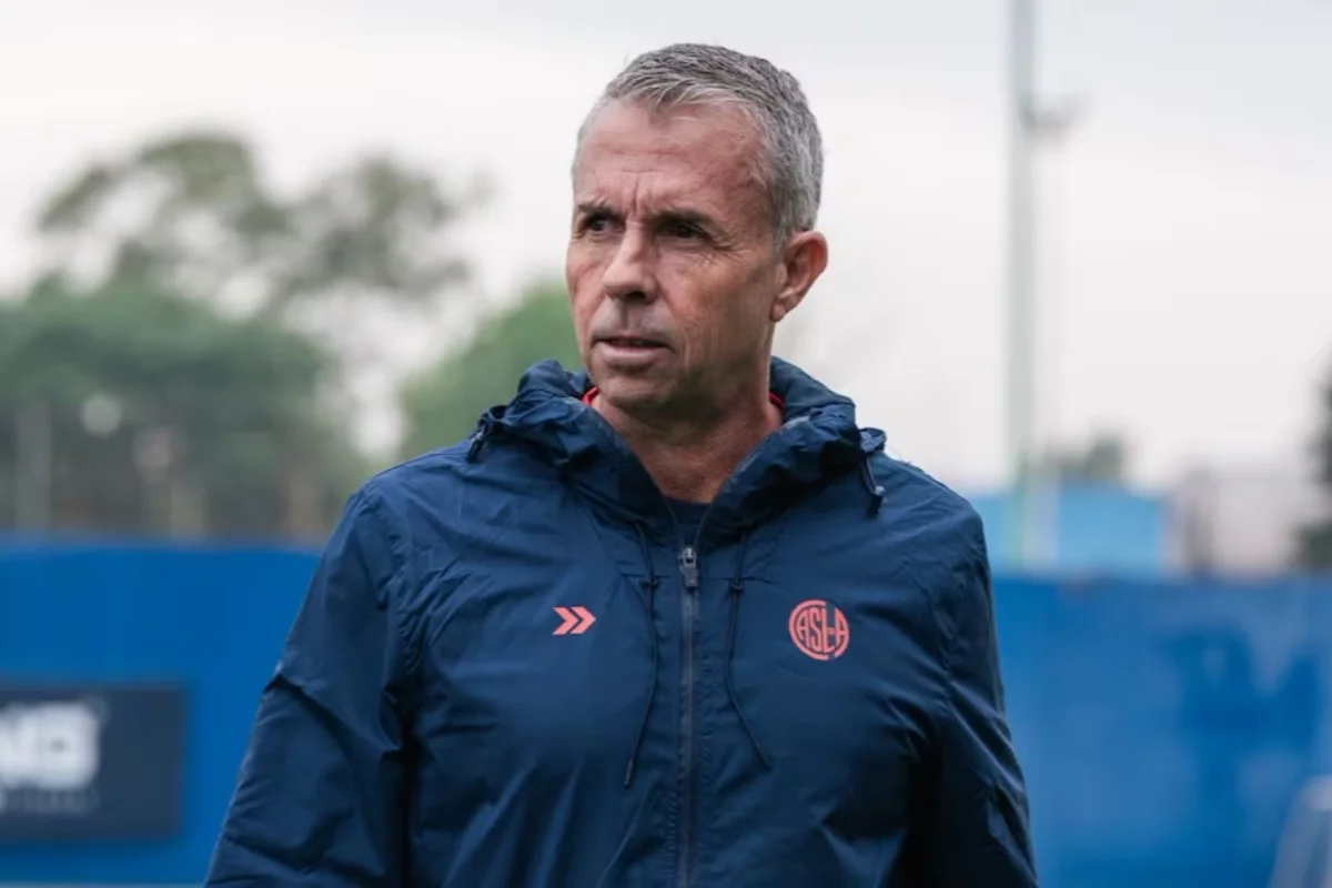 Bombazo inesperado: Gustavo Álvarez renunció como DT de San Lorenzo antes de la pretemporada