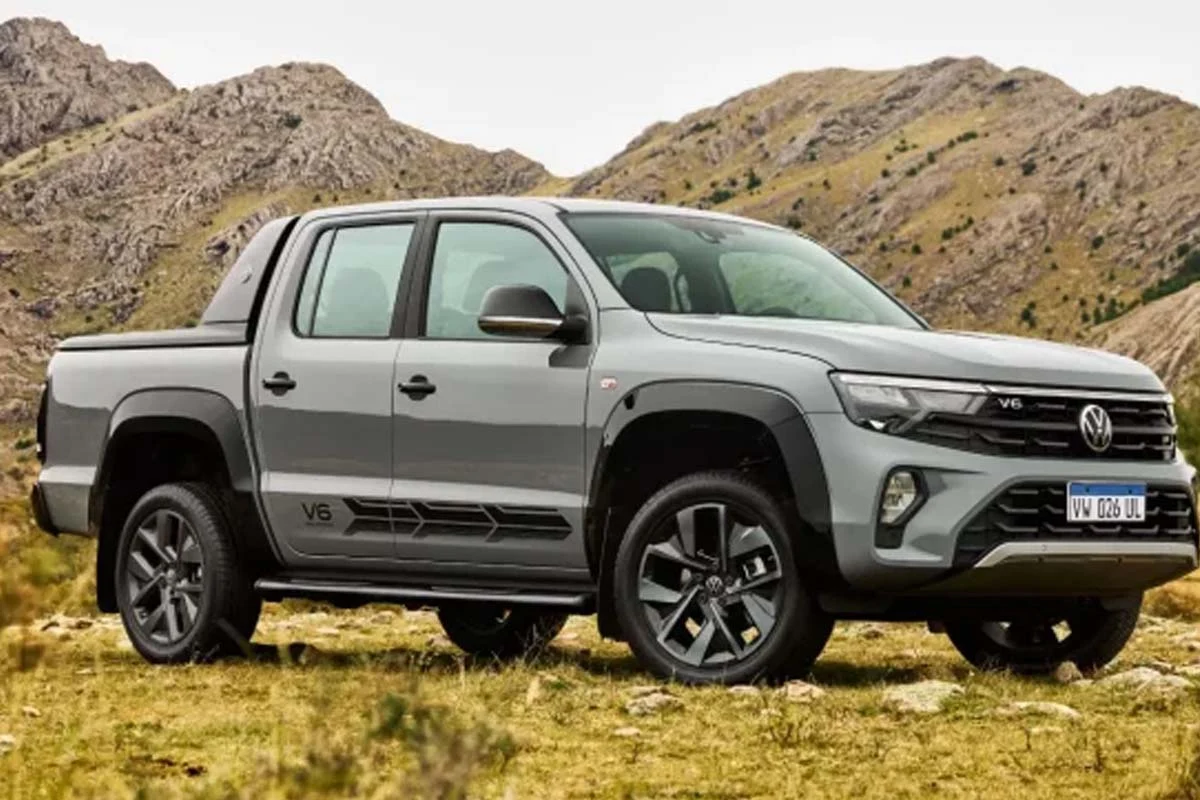 What engine does the Volkswagen Amarok V6 Unlimited have