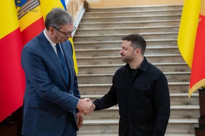 Vucic se reunió con Zelenski y especificó que la ayuda se dará en los planos financiero, médico y energético, a pesar de que reconoció algunas demoras