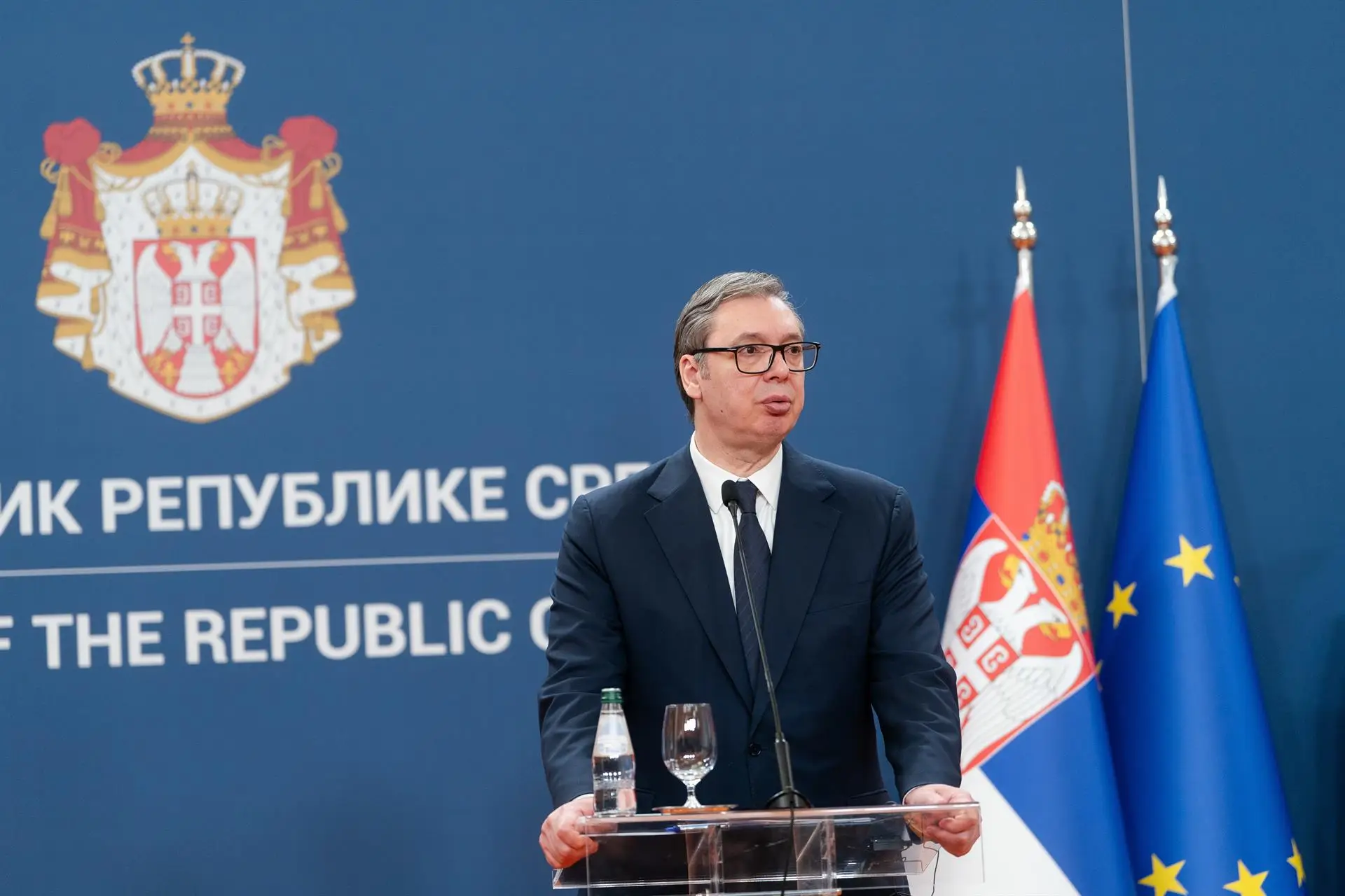 El presidente de Serbia anunció un nuevo paquete de ayuda humanitaria para Ucrania y anunció que no acompañará una declaración europea contra Rusia