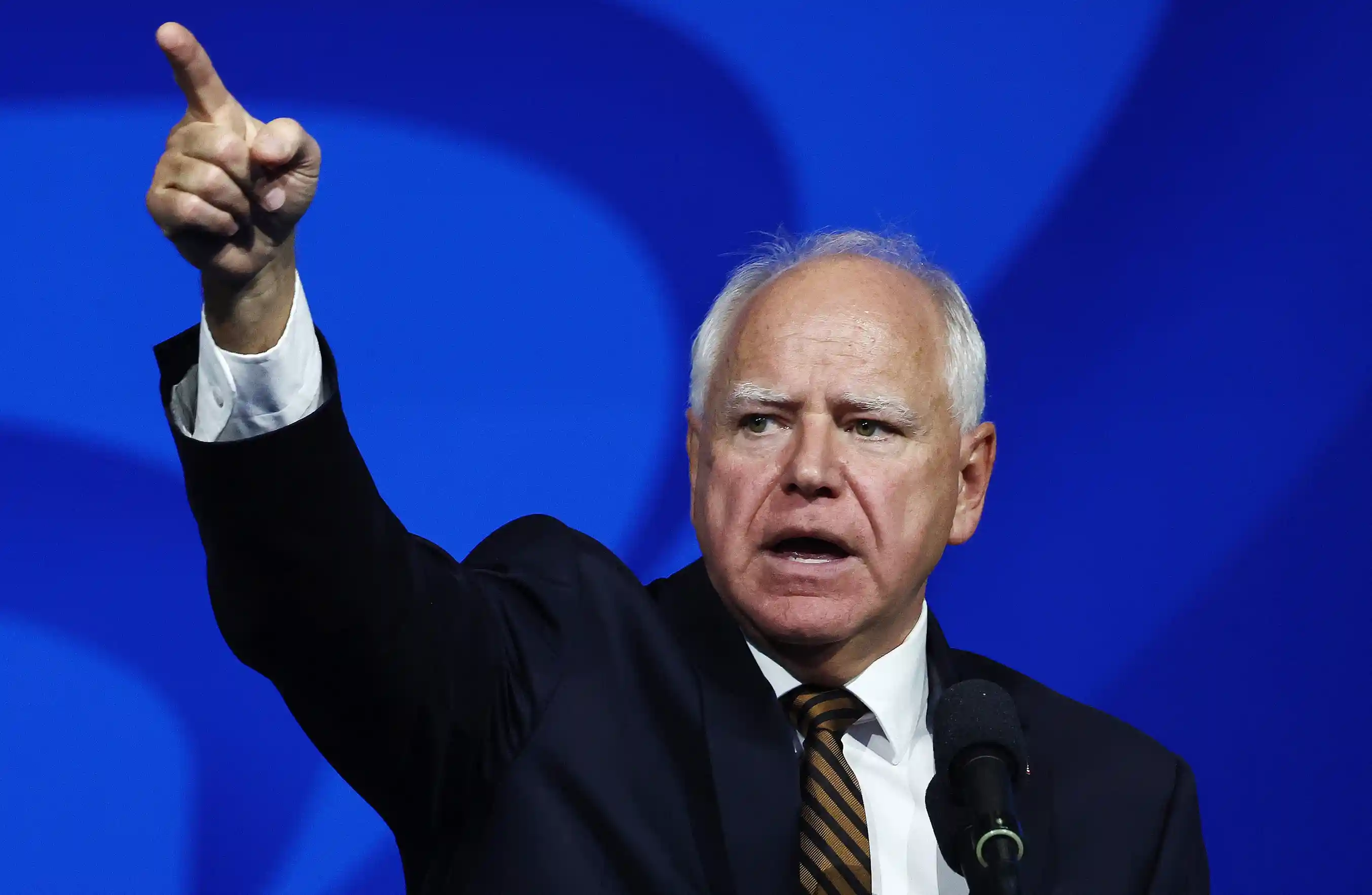 El gobernador comunista de Minnesota, Tim Walz, indultó a un inmigrante ilegal que violó a una niña de 10 años