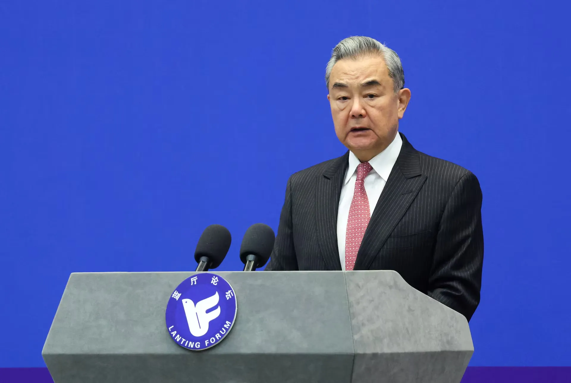 El ministro de Relaciones Exteriores de China mantuvo una gira por varios gobiernos de la región nórdica