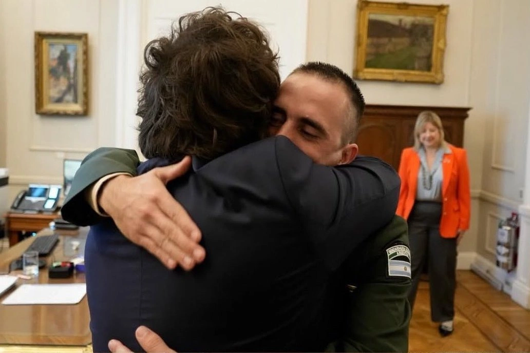 Javier Milei received Nahuel Gallo at Casa Rosada after 448 days of being kidnapped by the dictatorship of Nicolás Maduro