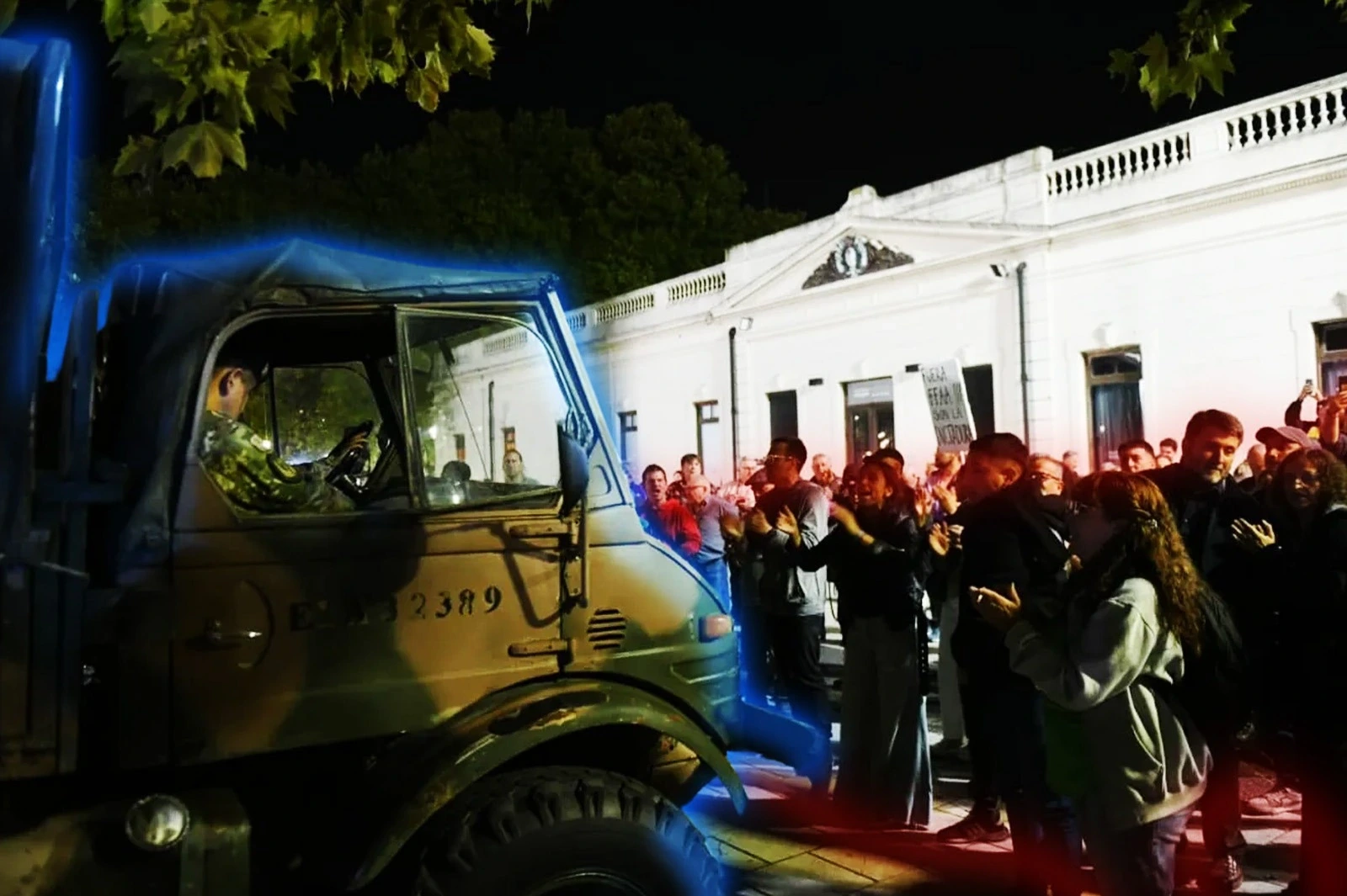 La Plata: Manifestantes kirchneristas atacaron a soldados del Ejército Argentino