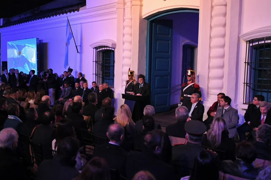 Milei claimed his management during the vigil of July 9 and recalled the signing of the historic Pact of May