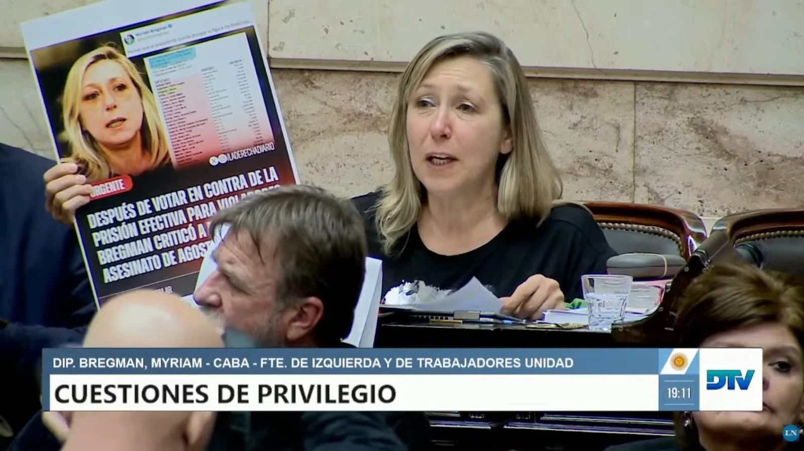 "Después de votar en contra de la ley de Prisión Efectiva para Violadores, Bregman criticó a Milei por el asesinato de las jóvenes de La Matanza."