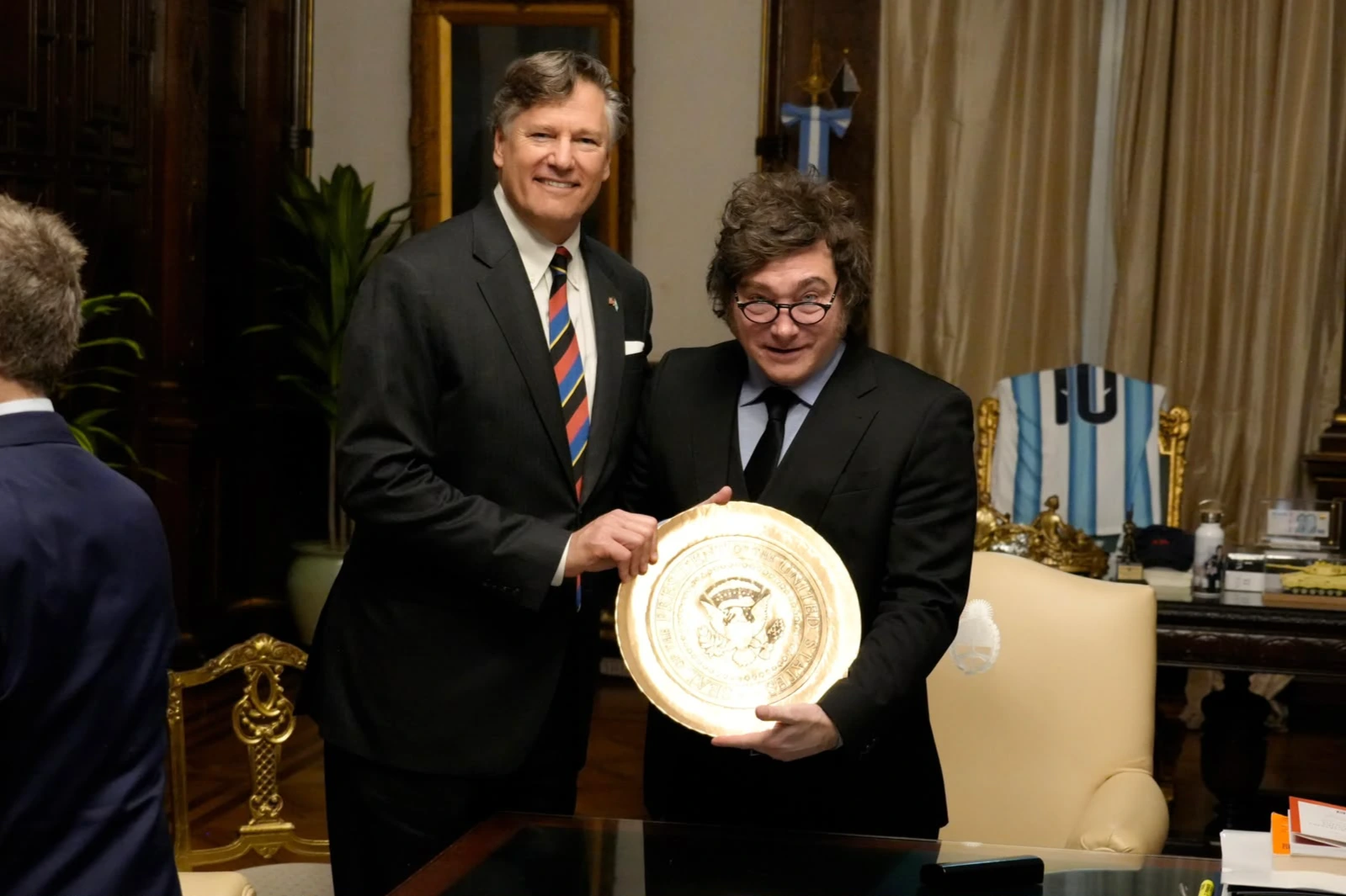 Milei recibió al vicesecretario de Estado de Estados Unidos en la Casa Rosada