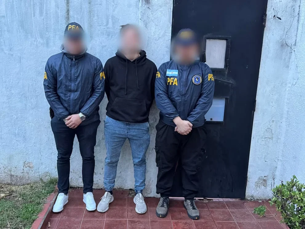 Otro de los detenidos.