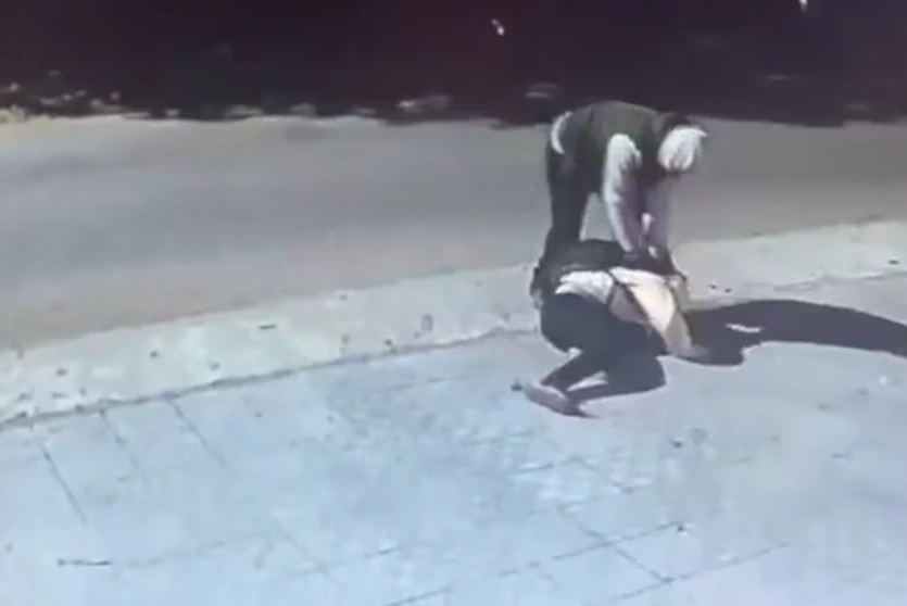 Kicillof management: a 12-year-old boy was beaten and robbed while he was going to school