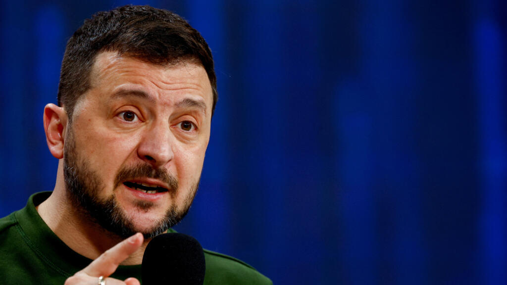 Por otro lado, el gobierno de Zelenski denunció que cientos de drones rusos lanzaron ataques contra varias ciudades ucranianas