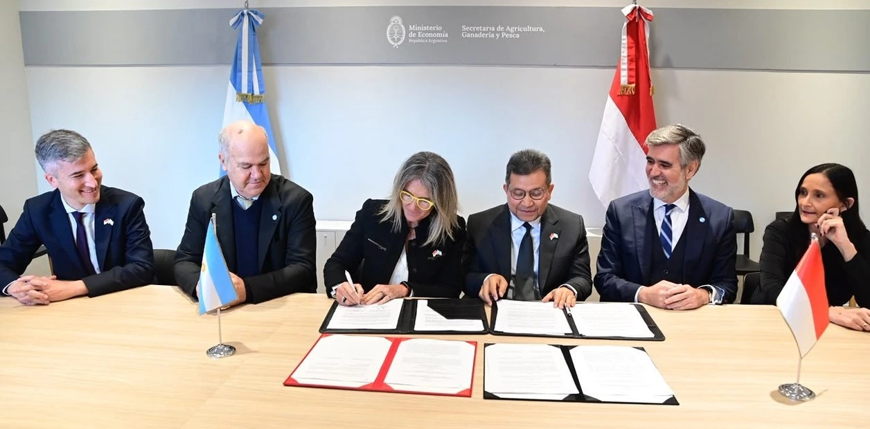 Argentine authorities signed in July the opening of beef and dairy exports