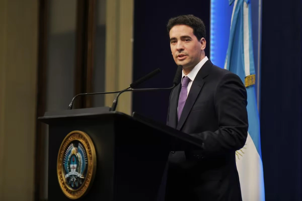 The presidential spokesperson Adrián Ravier