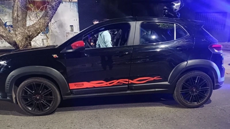 El auto incautado por la Brigada Motorizada