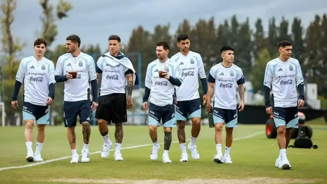 Scaloni aseguró que la Selección llega bien al Mundial