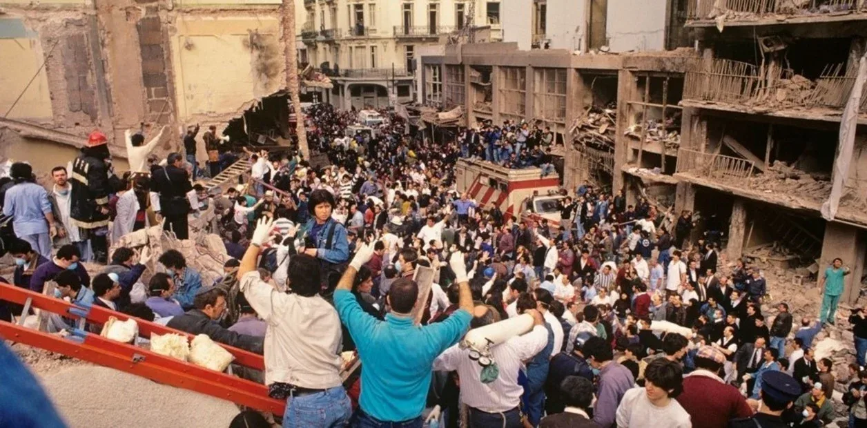 El atentado a la AMIA.