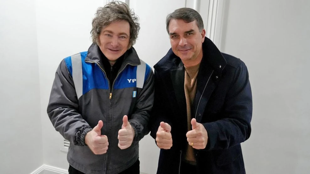 Javier Milei y Flavio Bolsonaro.
