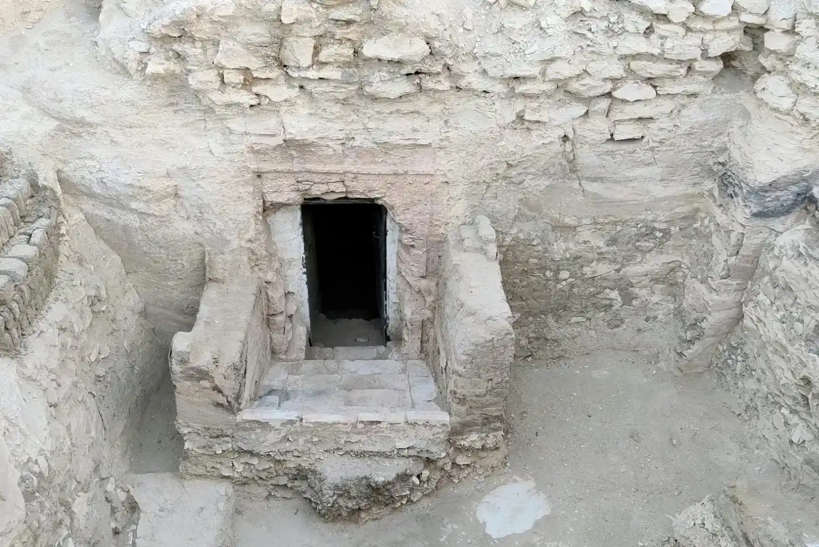 Discover a 3,000-year-old Egyptian tomb near Luxor before floods ruin it
