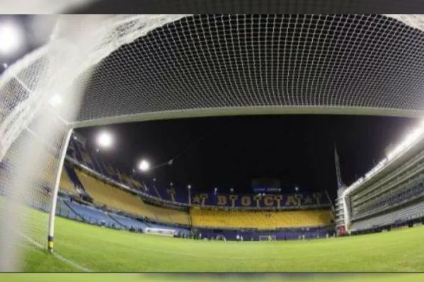 Who are the two goalkeepers that excite Boca for this transfer market?