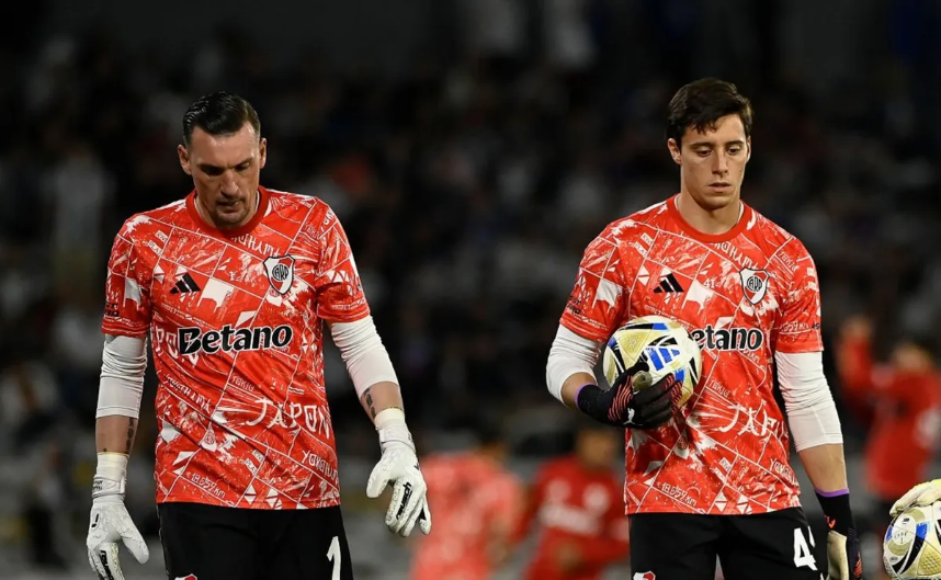 Armani respalda a Santiago Beltrán