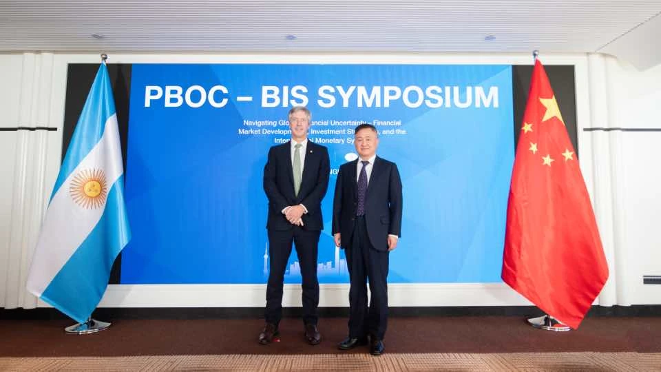 Santiago Bausili and Pan Gongsheng