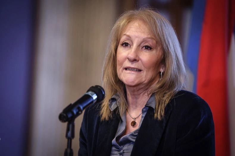 Cosse wants to waste 10 million dollars to reform the Legislative Palace