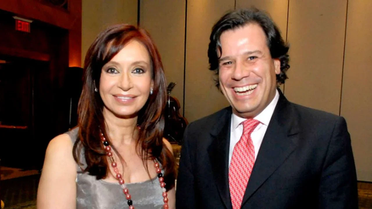Facundo Manes alongside Cristina Fernández de Kirchner.