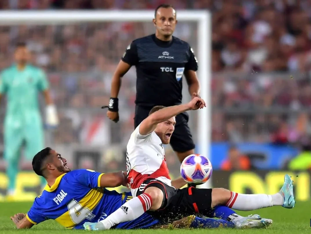 Herrera dirigió su último Superclásico en mayo de 2023