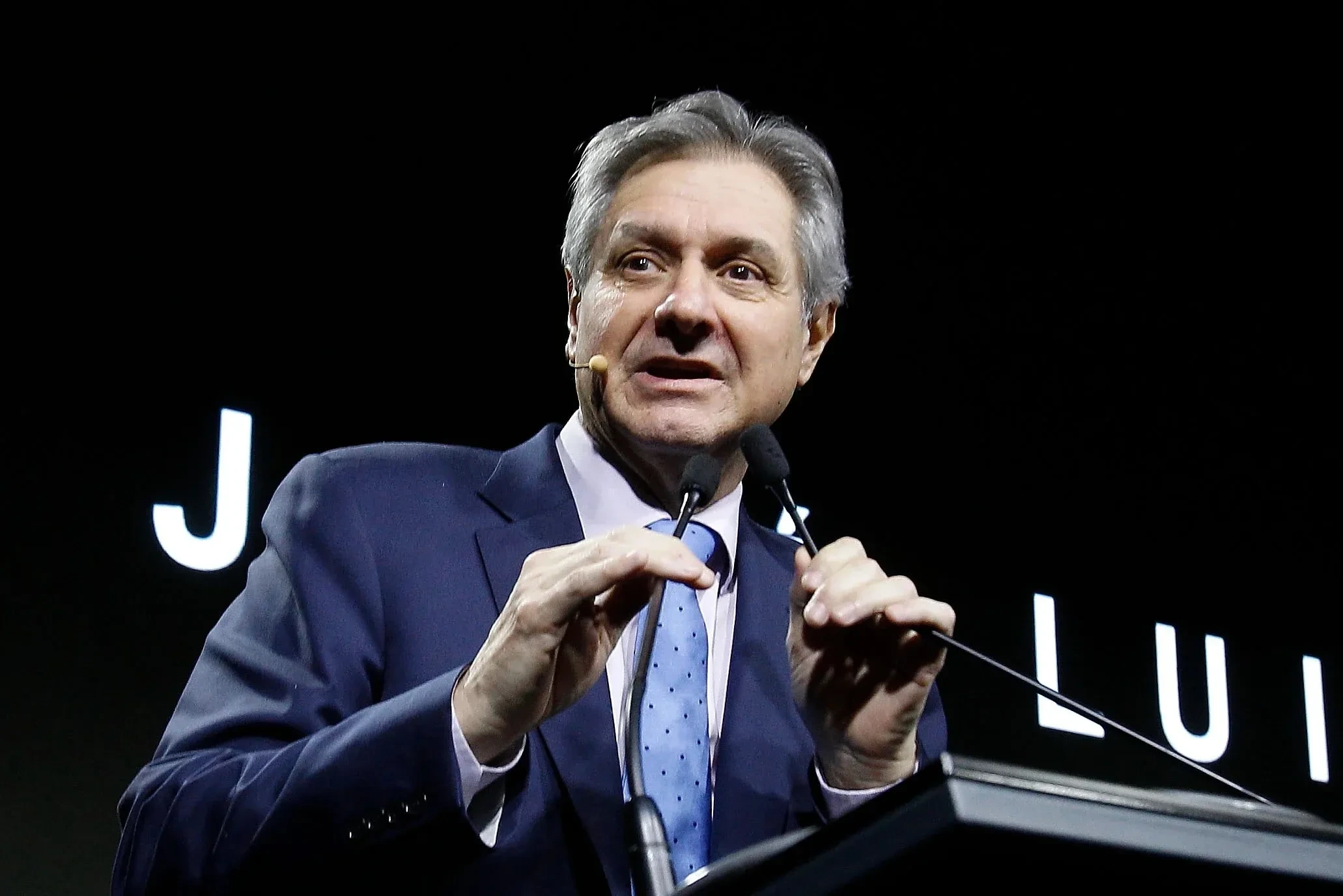 Daza explicó que Argentina se va a endeudar a tasas super bajas gracias a la garantia del BID y el BM