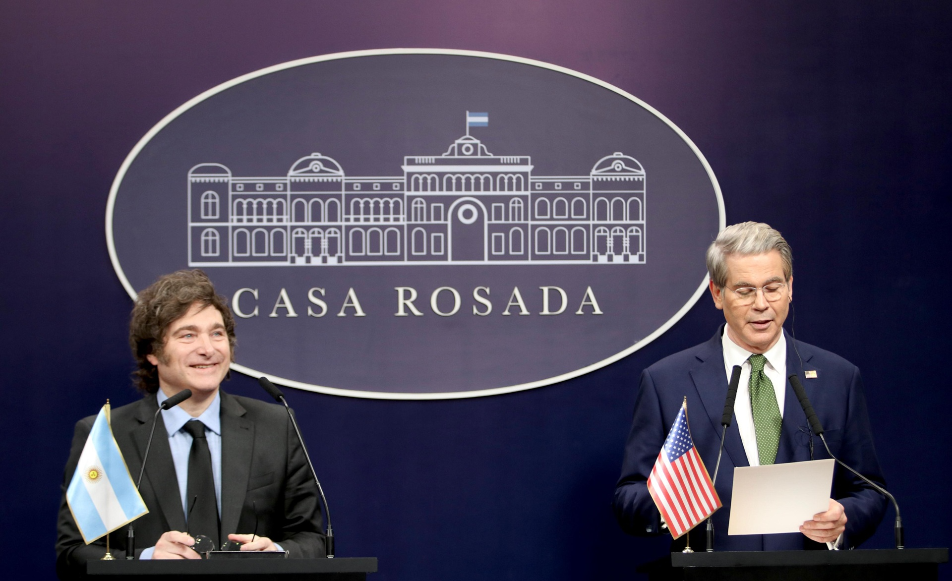 Javier Milei y Scott Bessent.