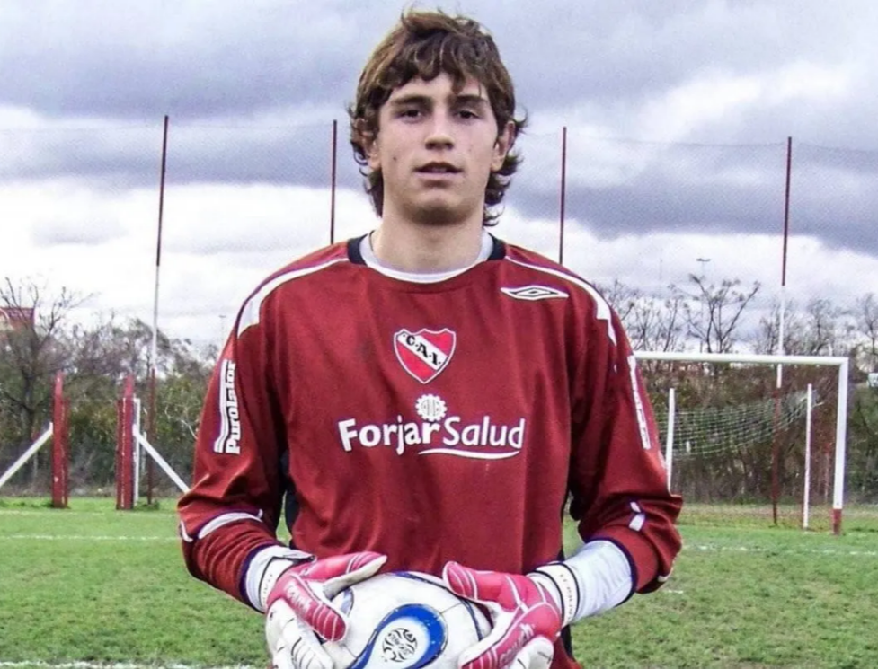 El Dibu aseguró que si vuelve a Argentina, solo jugaría en Independiente