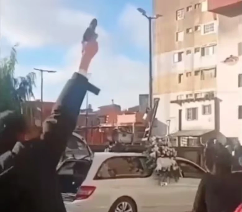 The offenders were fired with gunfire in the air.