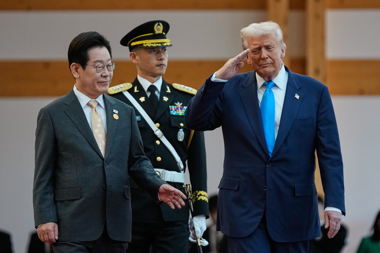 Trump instó a Seúl a unirse al 'Proyecto Libertad' tras el salvaje ataque iraní contra un buque surcoreano