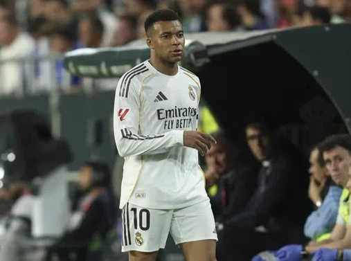 Mbappé se perdería el clásico con Barcelona, pero por ahora llegaría bien para el Mundial